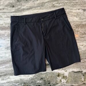 Men’s Lululemon Commission Classic Fit Shorts